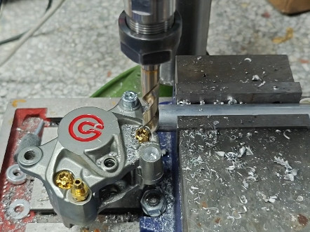 布雷博小螃蟹滑牙修复