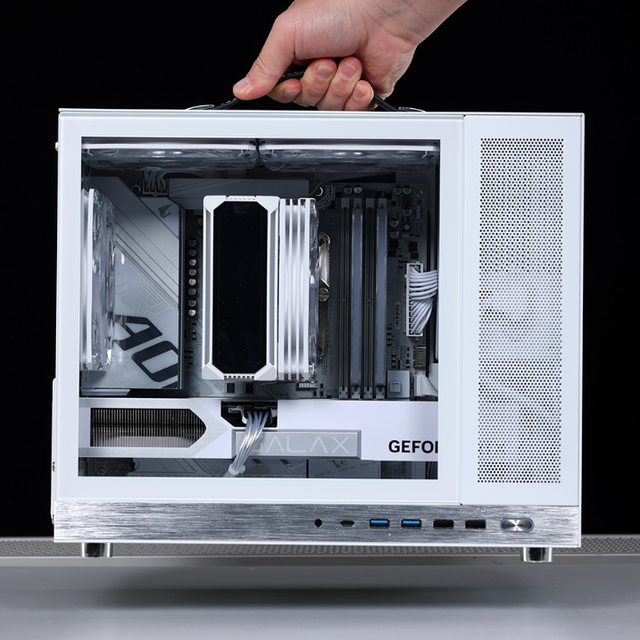 预算8K+打造20.8L桌面M-ATX小钢炮：9600X+5060Ti+闪鳞G350装机