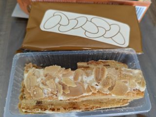 十月初五饼家麦酥杏仁条——澳门经典酥脆美味！