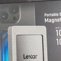 Lexar ES4 2TB移动固态硬盘：红点设计与高性能的完美融合