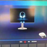 沉浸式电竞神器：外星人AW2725QF 27英寸双模显示器