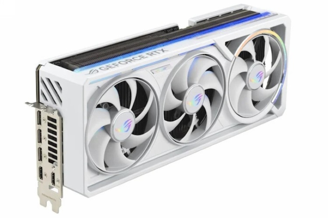 华硕发布白色版“夜神” ROG Astral RTX 5090/5080 非公版显卡