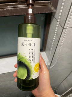发之食谱 冷萃茶柚水润蓬松洗发水：控油留香，打造秀发新体验