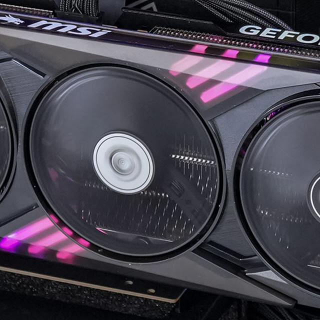甜品卡越级表现！微星RTX 5060 Ti 16G GAMING TRIO魔龙显卡评测