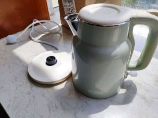 有了它，热水随时有！小熊电水壶
