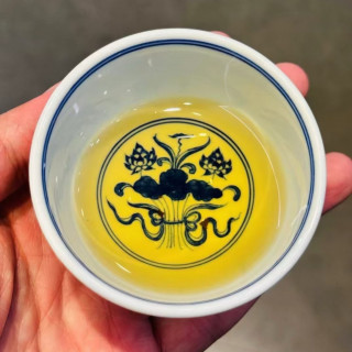 福鼎白茶老寿眉，唇齿间的茶香味让人流连忘返！