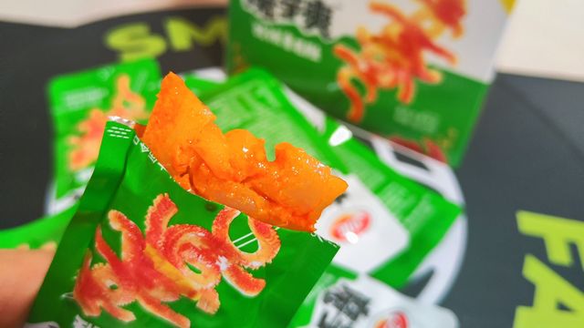 酸辣炸弹！卫龙魔芋爽素毛肚，一口就上头！