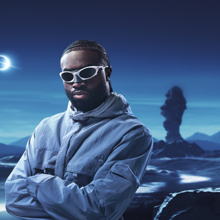 Oakley 五十周年重磅企划！全新「Artifacts From The Future」系列解构未来美学