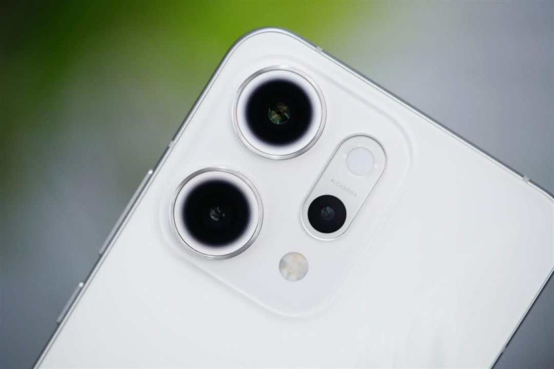 最潮的Live图神机来了!OPPO Reno14 Pro全面评测:一台很懂年轻人的时尚旗舰