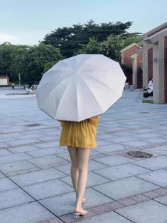 蕉下防晒伞：专业防护与时尚兼备