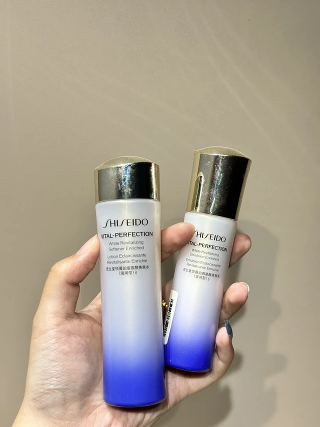 早 C 晚 A 党必冲！资生堂悦薇水乳真的猛