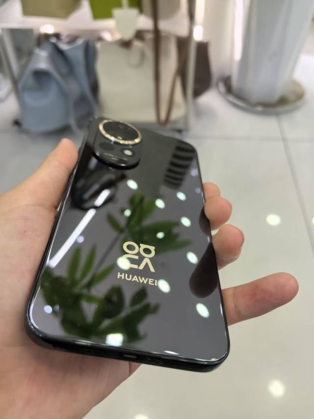 买nova13还是坐等nova14?