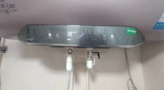 美的F6032-RW7(HE)活水电热水器，大容量变频速热，终身镁棒无忧