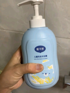 戴可思儿童洗发水沐浴露二合一：宝宝沐浴新体验，纯净呵护每一步