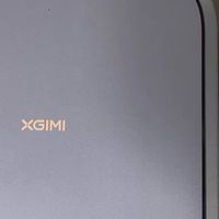 极米Z6X Pro三色激光版：2000元档的“轻薄性能小怪兽”