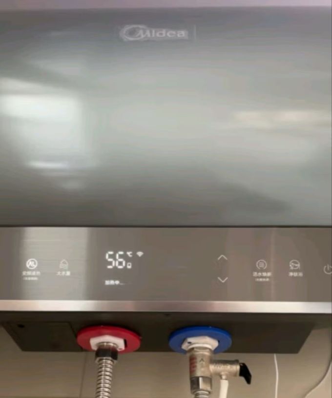 美的电热水器