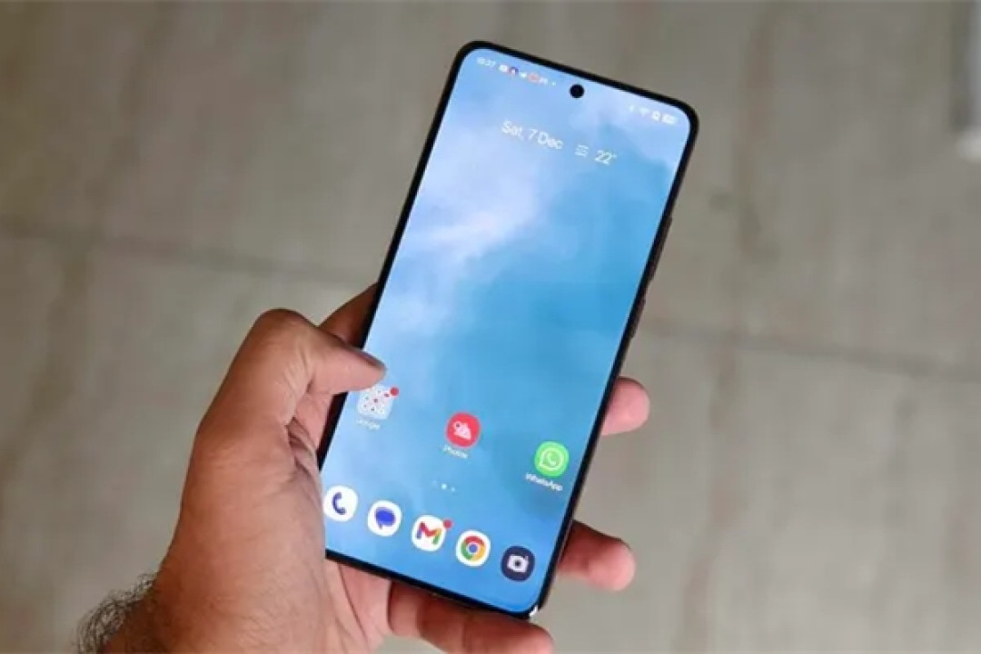 真我Neo7 Turbo入网：天玑9400e透明手机 同档罕见