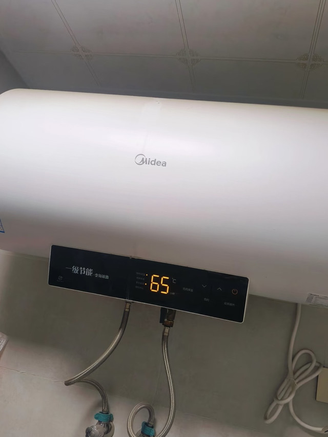 美的电热水器