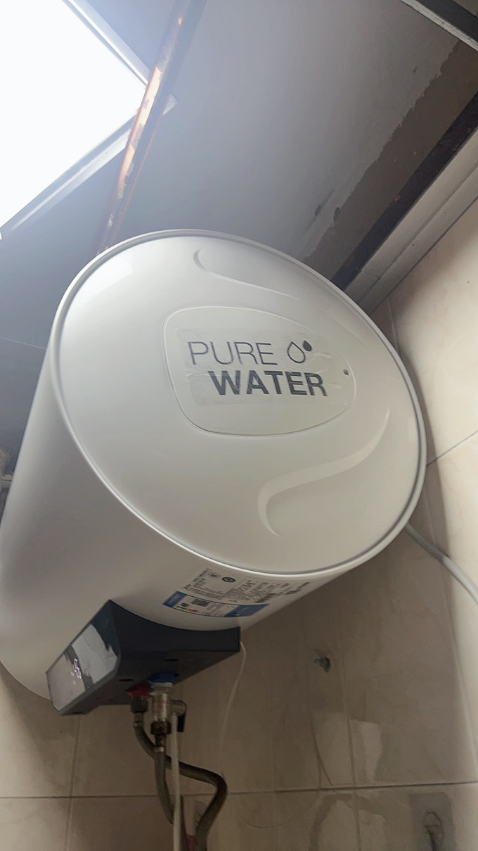 美的电热水器