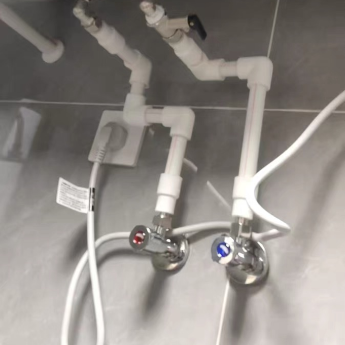 美的电热水器