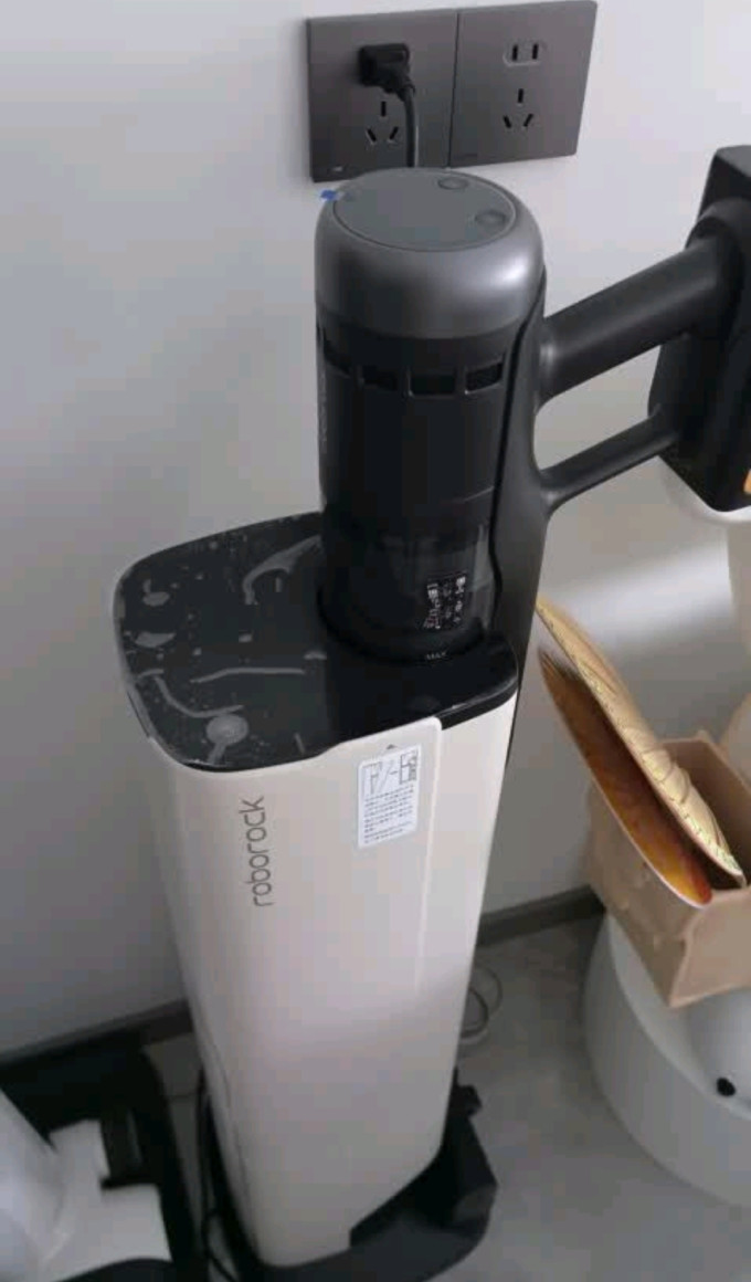 石头手持式吸尘器