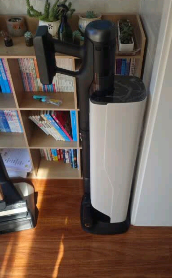 石头手持式吸尘器