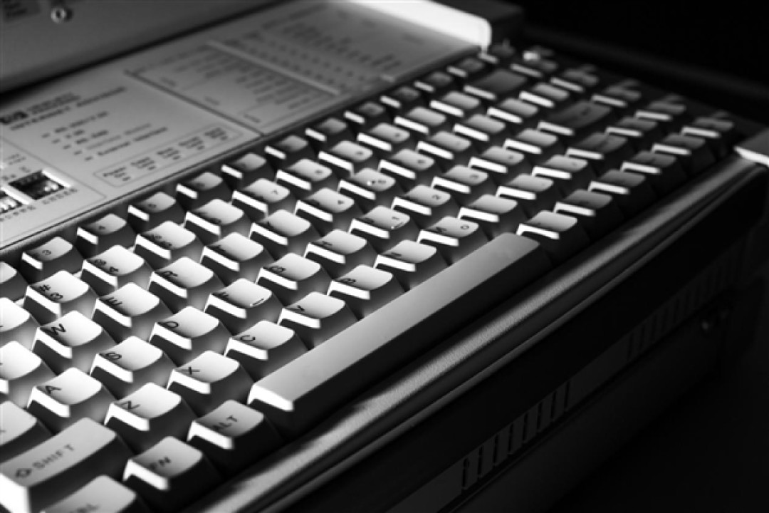 回忆满满!Windows 95安装壁纸4K化:下载体验高清怀旧
