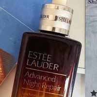 雅诗兰黛第七代小棕瓶：一瓶多效的护肤之选