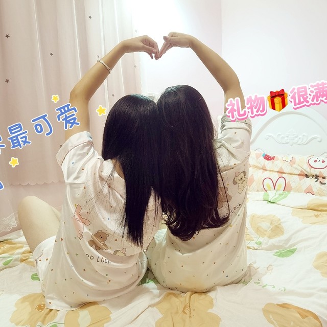 自从女儿母亲节送了一套冰丝睡衣后，就喜欢上了冰丝面料的睡衣