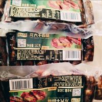 龙大肉食风干香肠，肉质紧实有嚼劲