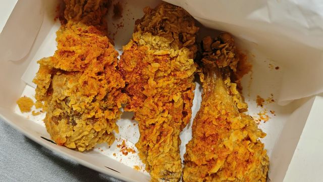 34.9元肯德基特大号鸡腿桶根本吃不够