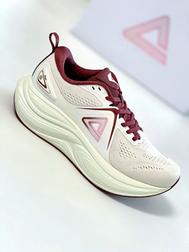 匹克态极千里2.0跑鞋设计亮点