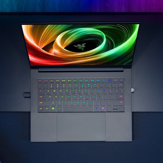 电脑展｜雷蛇灵刃 14 游戏本：RTX 5070，轻 1.63kg、薄 16.2mm，2199 欧元起
