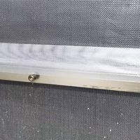 用沙窗修补贴来修补沙窗破损，方便又实用