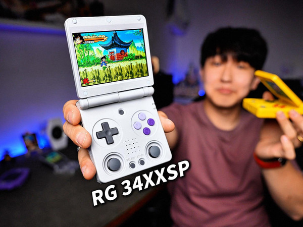 GBA SP模拟神机！新款RG 34XXSP开源掌机全面测评｜安伯尼克 ANBERNIC