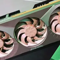 四槽大板砖，华硕×猫头鹰联名第三代RTX 5080 Noctua推出