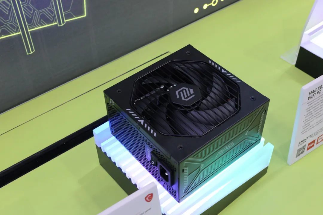 Computex 2025：微星带来全新旗舰级机箱和水冷，并发布MAG系列新电源产品