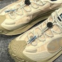 米色Nike ACG登山鞋，硬朗户外风