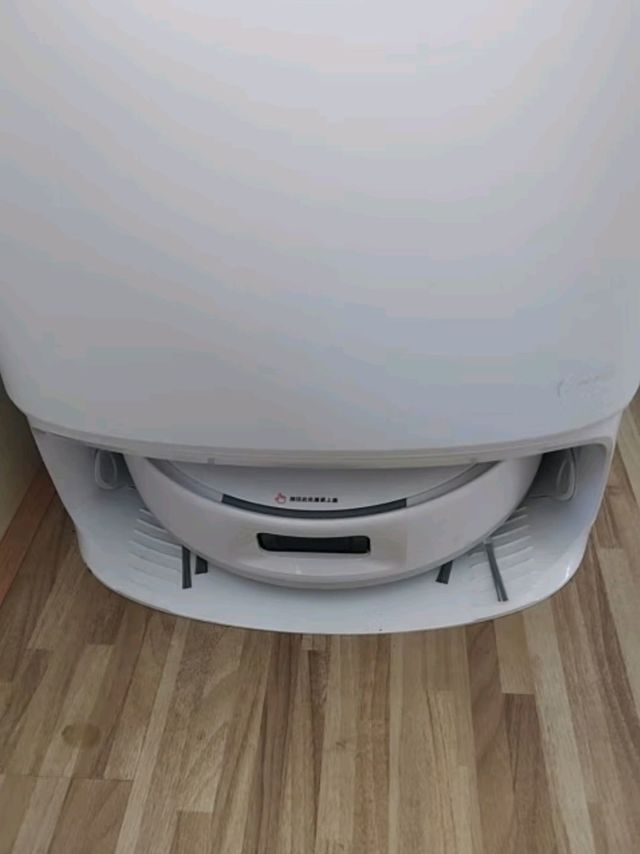 干净神器还得是云鲸扫地机器人
