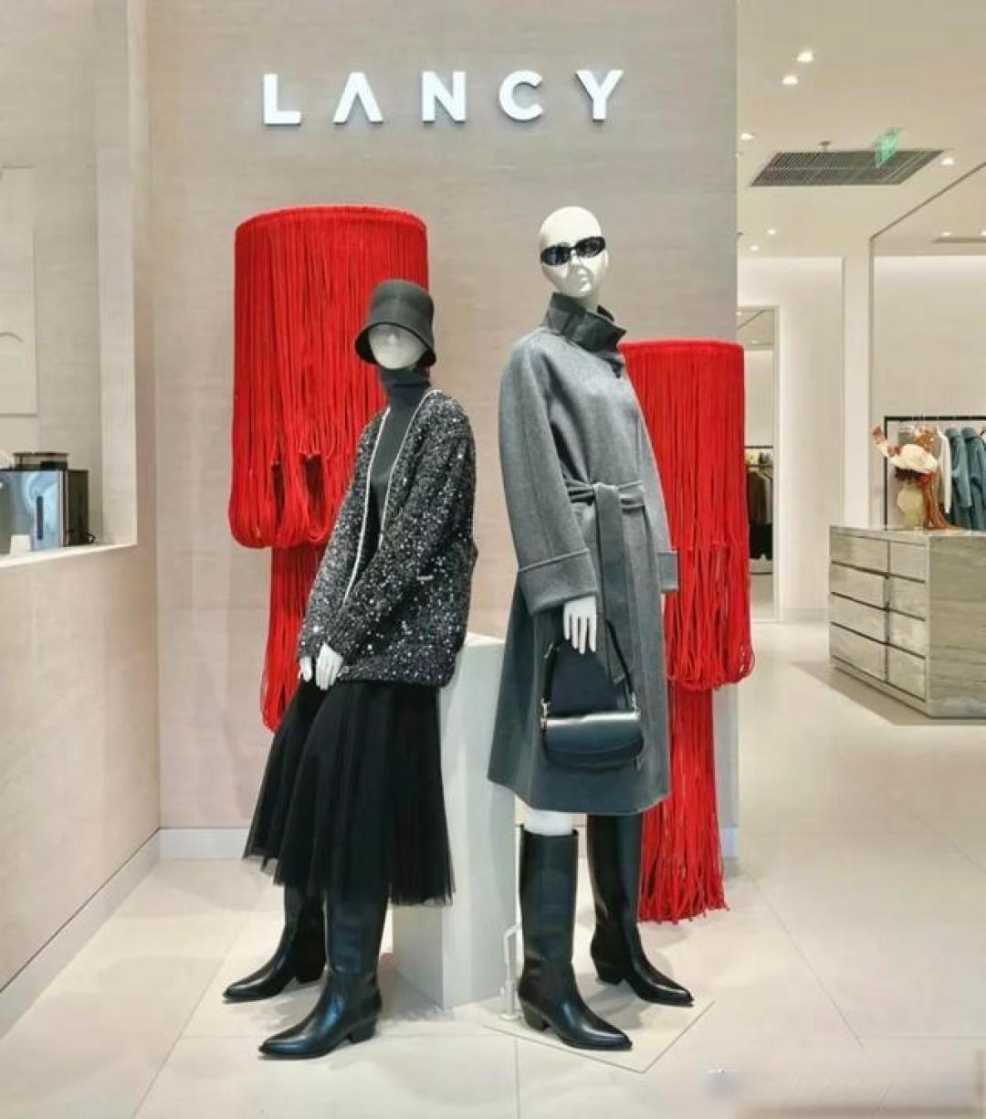 从20岁到50岁：各年龄段女性适配女装品牌精选指南