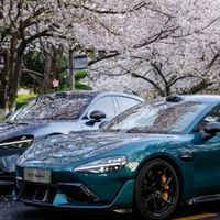 幕后视角：小米YU7发布会背后的“慌”与“稳”