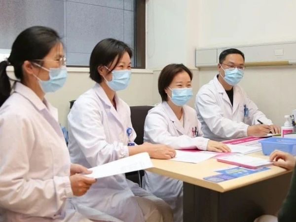 叮！专业团队“接单”，“一站式”呵护，温暖孕产每一步！