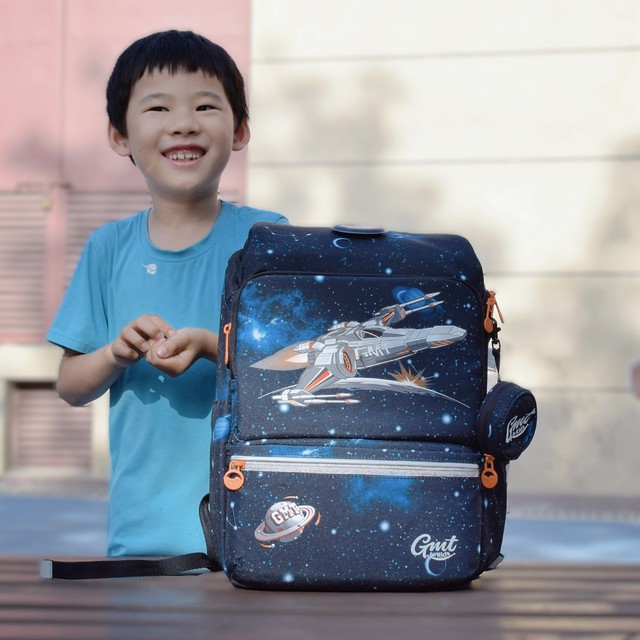 轻装上学~送给准小学生的超轻护脊GMT for Kids书包！