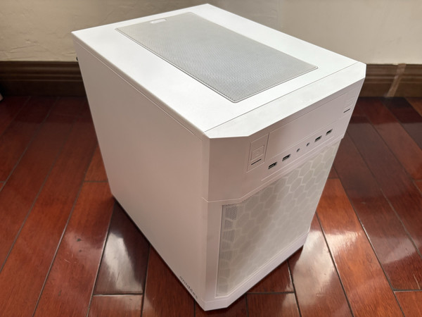 闲鱼60块收的全新英国亚马逊海淘NAS机箱