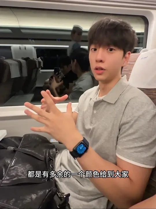 男人过了23得整件POLO衫了 不管在什么年纪男生都得拥有一件显型高级精致的POLO衫！#休闲百搭 #潮牌男装 #夏季新款 #运动休闲 #爆款热卖中