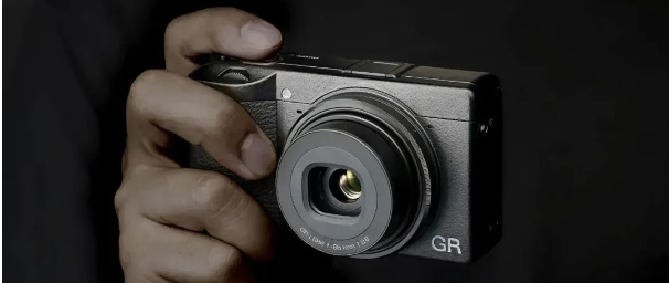 理光居然更新了？GR IV相机正在开发中……年内发布还有HDF版
