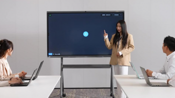 海信发布全球首款会议智能体接入DeepSeek的会议平板XW5F