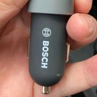博世车载充电器一拖二快充：驾驶新伴侣，苹果13/14超级快充无忧