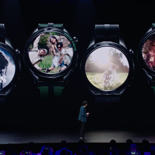小米 Watch S4 十五周年纪念版：玄戒T1芯片，小米自研基带，1299元