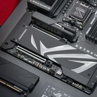 聚焦COMPUTEX 2025 华硕主板创11项超频新纪录！